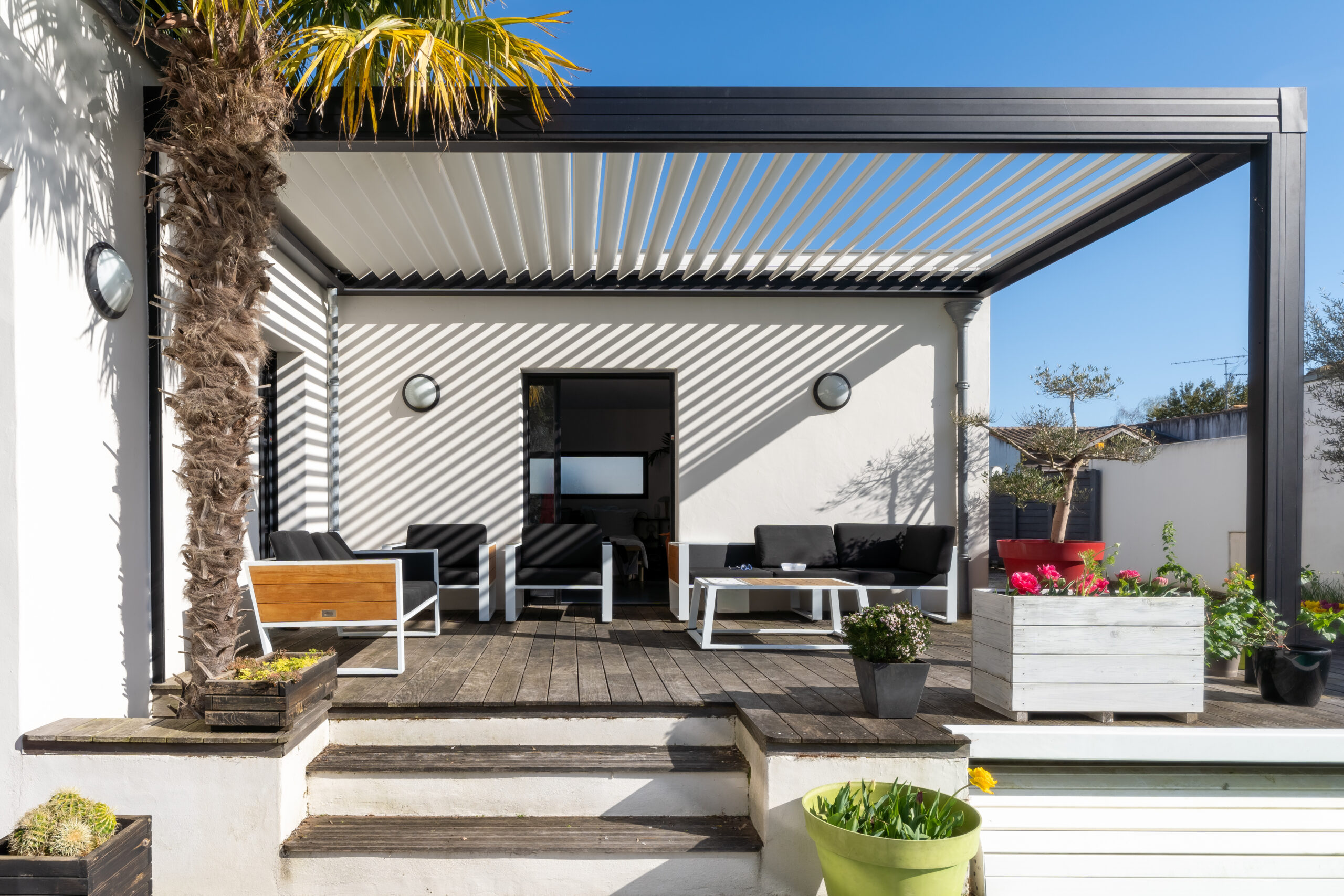 Trendy outdoor patio pergola shade structure, awning and patio r